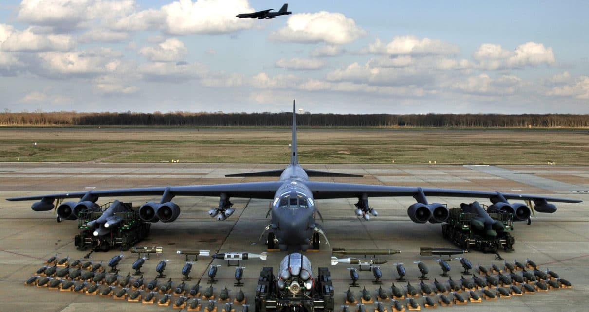 لماذا نشرت أمريكا قاذفات “B-52H” في قواعدها بالشرق الأوسط ؟