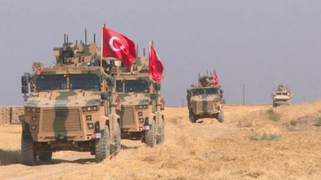 الجيش السوري يقصف إدلب بشكل مكثف وأنباء عن إنسحابات تركية جديدة
