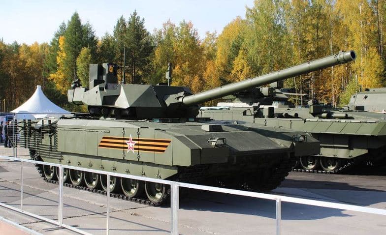 روسيا تبدأ الإنتاج التسلسلي لدبابات T-14 Armata و T-15 IFV