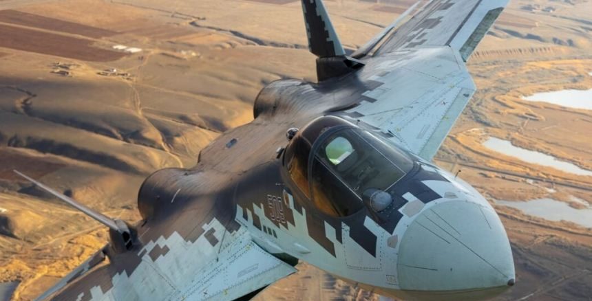 هل يمكن لمقاتلة Su-57 التغلب على F-35 ؟