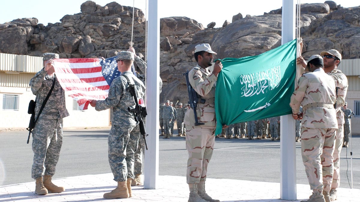 أمريكا تبحث عن قواعد إحتياطية لا مركزية في المملكة العربية السعودية