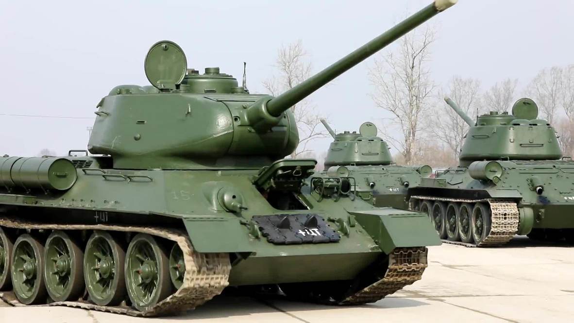 دبابات T-34 الروسية من الحرب العالمية الثانيةما تزال تقاتل في حرب اليمن