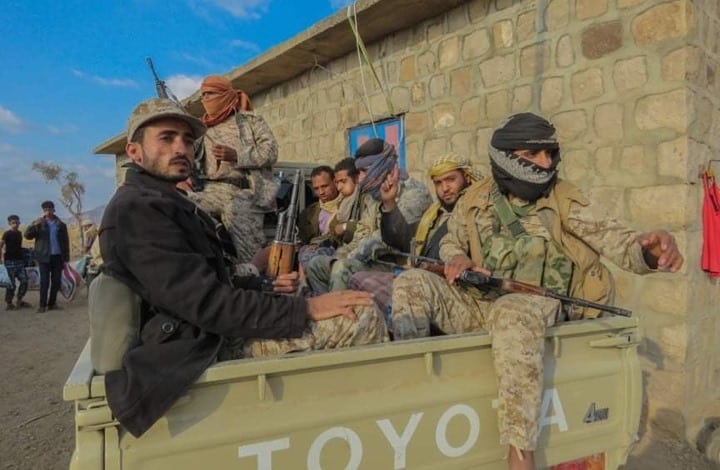 معارك شرسة بين الجيش اليمني والحوثيين بتعز