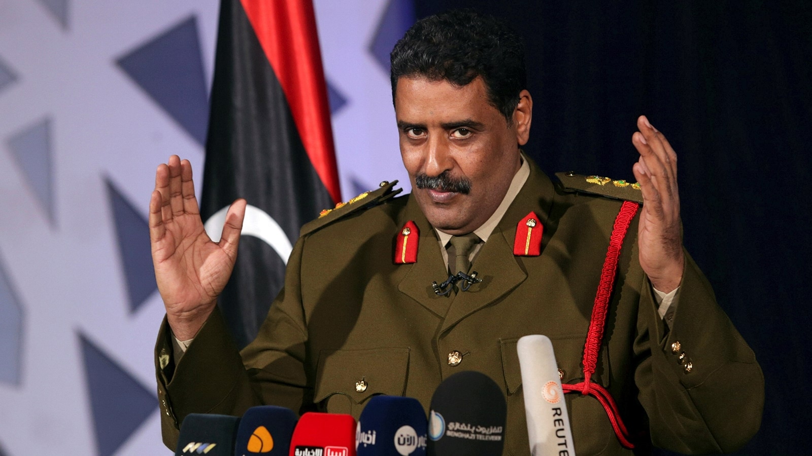 أنباء عن هجوم على مطار الويغ العسكري في ليبيا والجيش ينفي