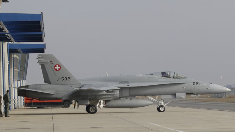 سويسرا تنشر آلاف الجنود لتأمين لقاء بوتين وبايدن وتغلق المجال الجوي