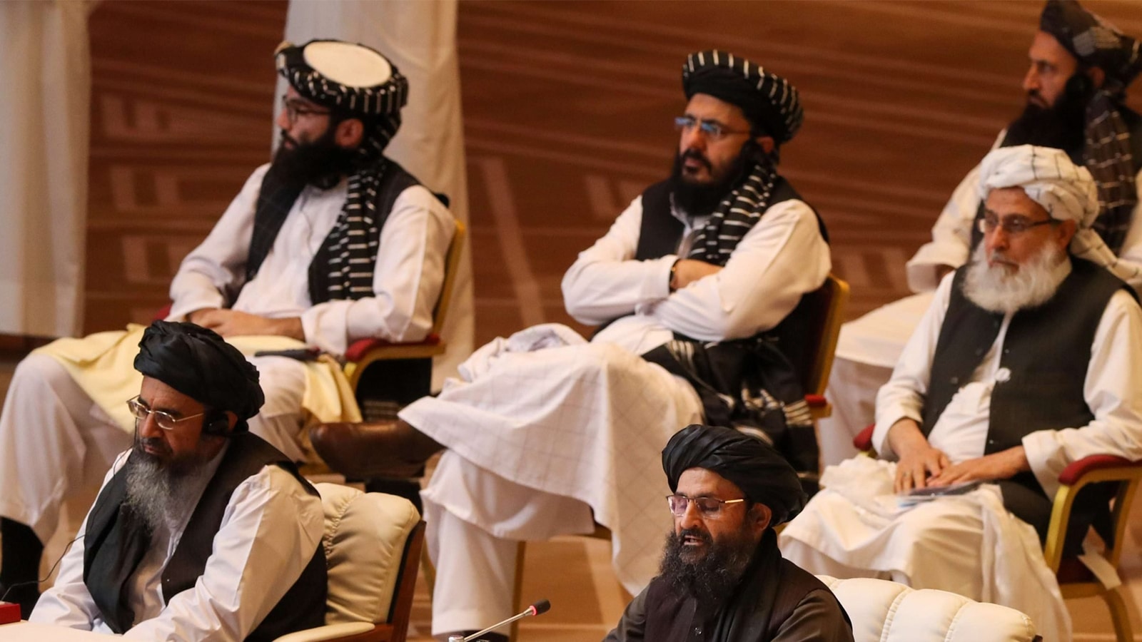 رغم التفوق الكاسح على الأرض رئيس طالبان يؤيد بشدة حل النزاع سياسيا