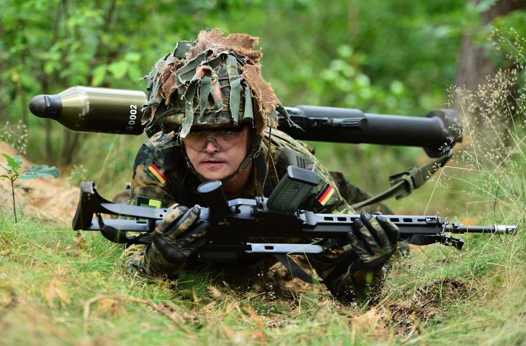 هل ستبدأ ألمانيا في تزويد جيشها بالبندقية الهجومية Bundeswehr في عام 2025 ؟