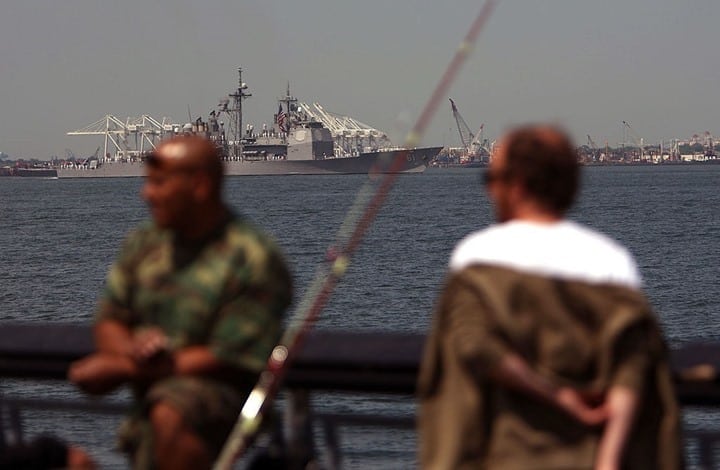 في أول نشاط بحري لها.. قاعدة  برنيس المصرية تستقبل طراد صواريخ أمريكي