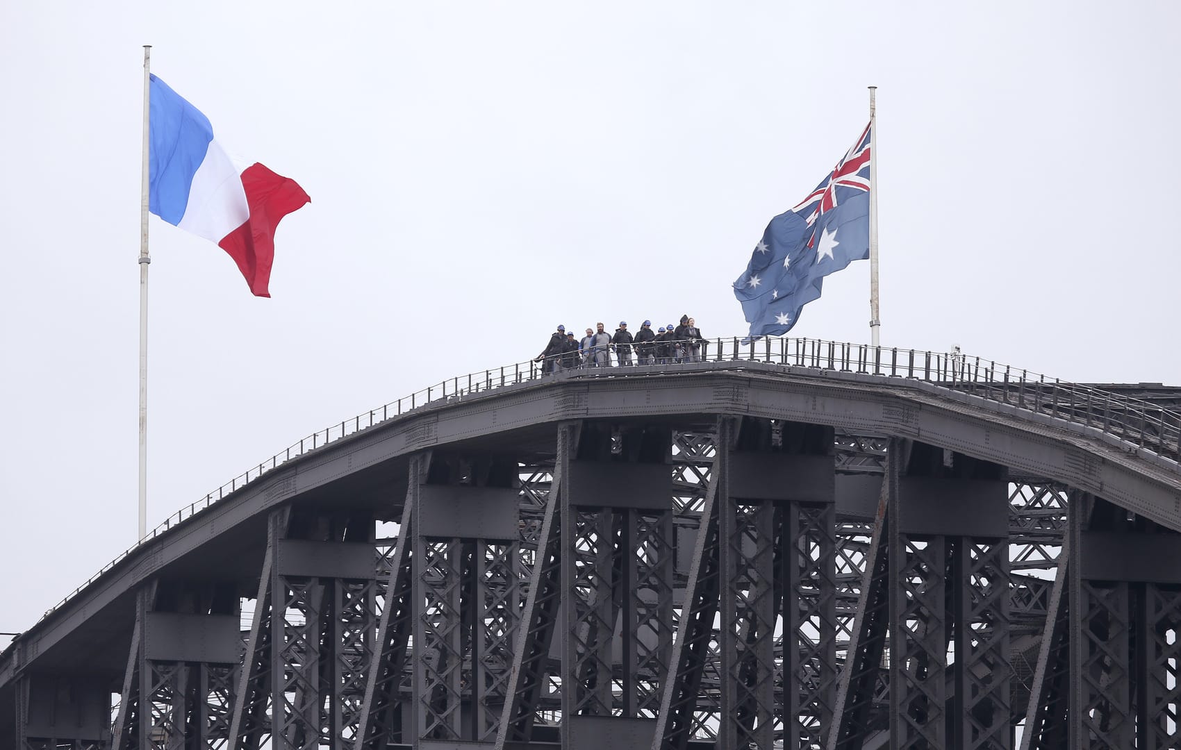 وزير التجارة الأسترالي يسعى للقاء نظيره الفرنسي لإنهاء أزمة الغواصات