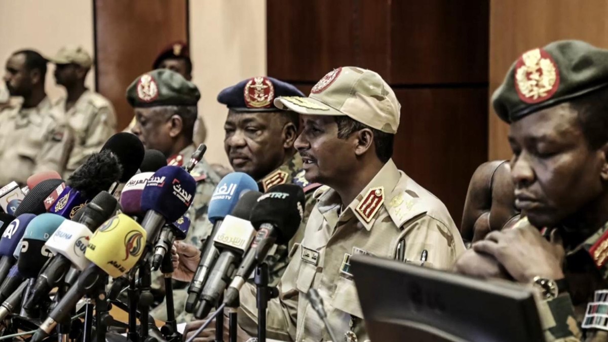 من هو اللواء عبدالباقي البكراوي المتهم بالتورط في إنقلاب السودان؟