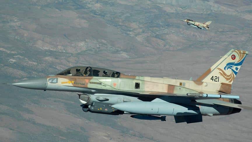 طائرات وزوارق إسرائيلية تقصف مواقع للفصائل الفلسطينية في غزة لليوم الثالث