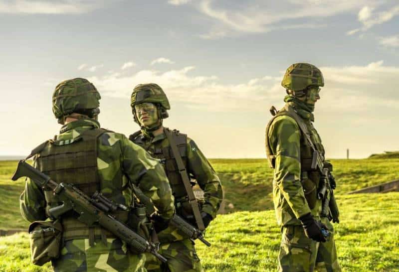 السويد تتعاون بصورة أوثق مع الناتو لمواجهة الخطر الروسي المتزايد