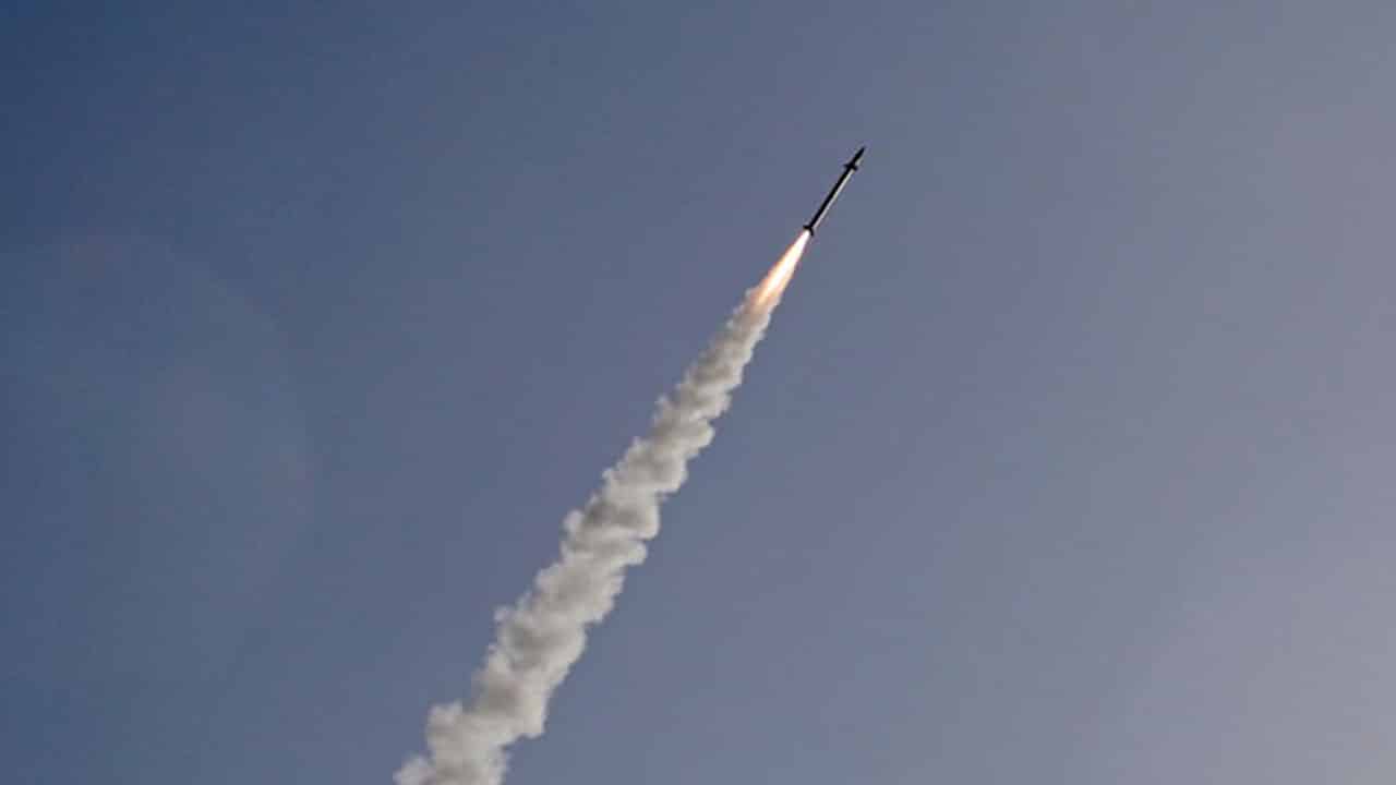 تدمير صاروخ باليستي أطلقه الحوثيون تجاه السعودية