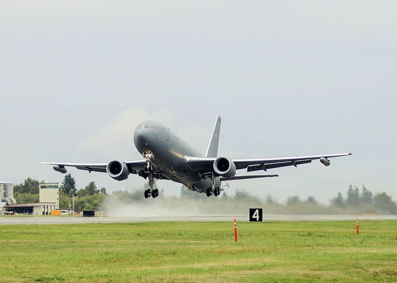 وصول أول طائرة يابانية من طراز KC-46 Pegasus إلى أرض الوطن