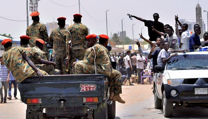 الجيش السوداني يحل الحكومة وأمريكا ترفض بشدة هذه الخطوة 