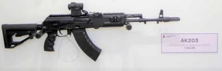 الهند توافق على إنتاج AK-203 مع روسيا