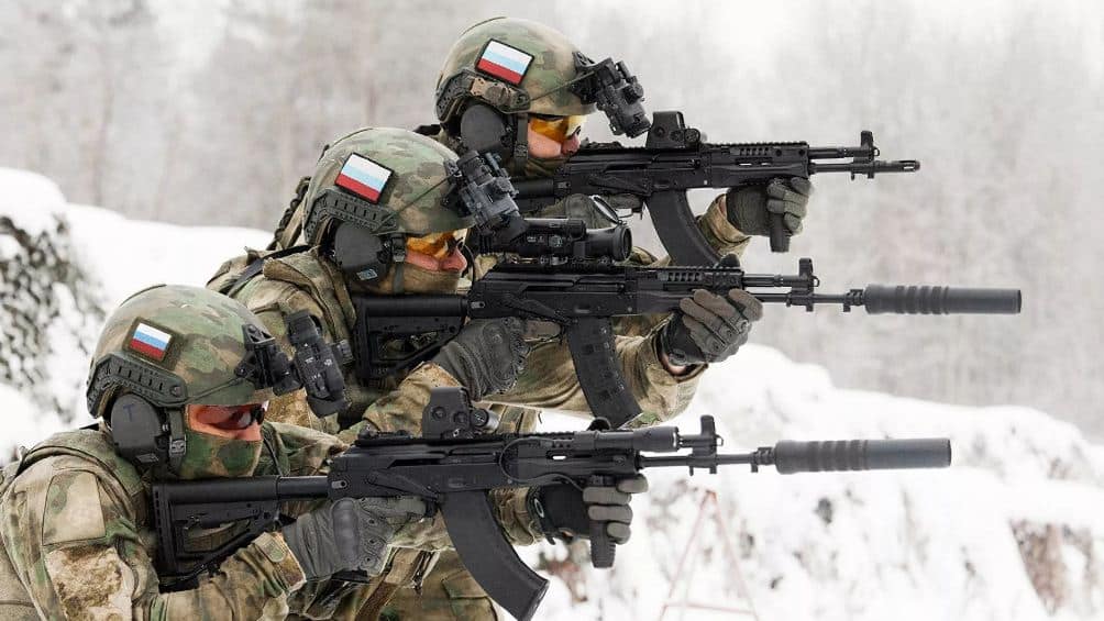 روسيا ستشارك في معرض إيديكس 2021 بثلاث نسخ من بندقية كلاشنيكوف
