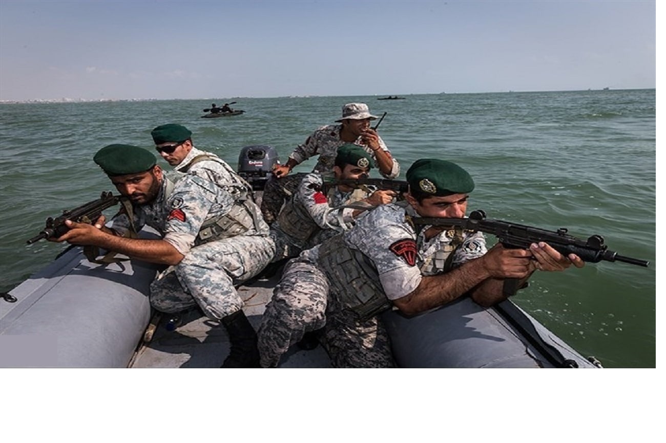 مواجهات مسلحة بين البحرية الإيرانية وقراصنة في خليج عدن