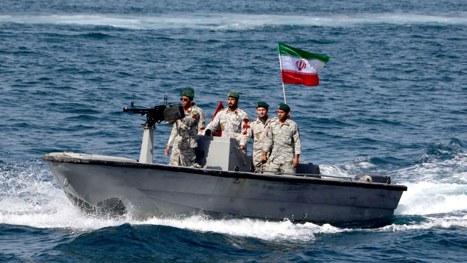 الكشف عن مقتل 9 من عناصر البحرية الإيرانية بإشتباكات مع القوات الأمريكية
