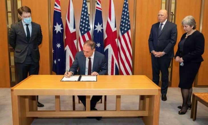 رسميا..أستراليا توقع اتفاقية بشأن التزود بغواصات مع أمريكا وبريطانيا