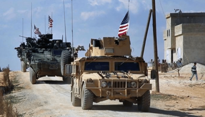 الجيش السوري يقطع طريق رتل من المدرعات الأمريكية شمال سوريا ويجبره على العودة