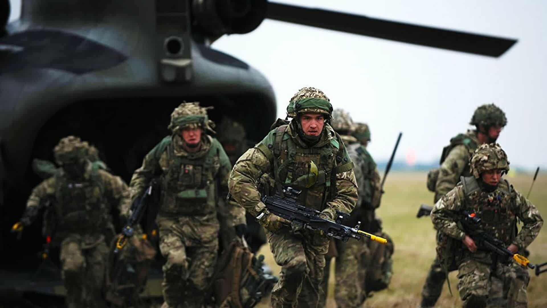 كندا والمملكة المتحدة ترسلان قوات خاصة وأسلحة في أوكرانيا