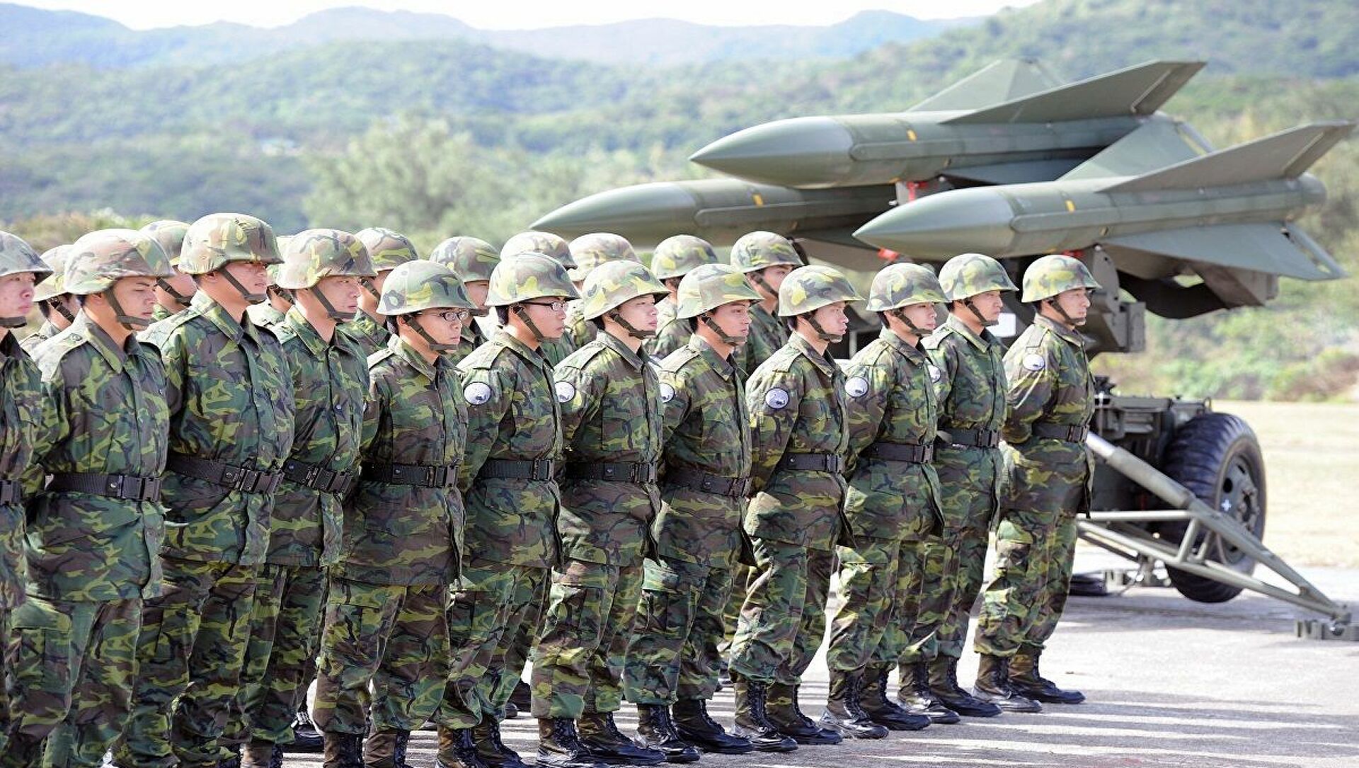 تايوان تجري مناورات عسكرية لردع الصين