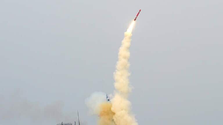 كوريا الشمالية تطلق أقوى صواريخها أسرع من الصوت بـ16 مرة