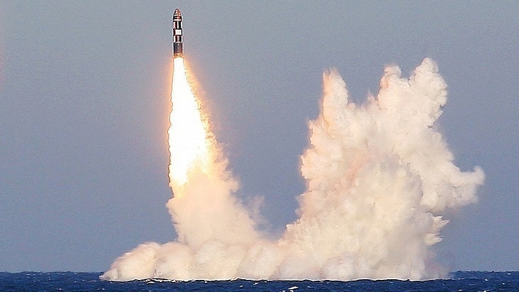 روسيا تطور نوعًا جديدًا من الصواريخ الباليستية القائمة على السكك الحديدية على أساس RSM-56 Bulava ICBM