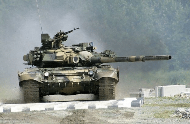 العراق يخطط لإنشاء لواء دبابات جديد مع دبابات قتال روسية من طراز T-90S