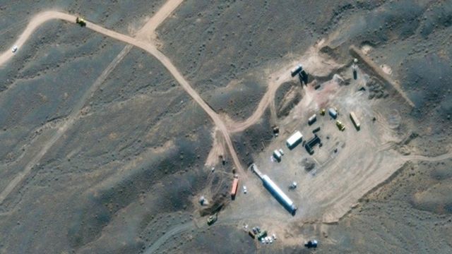 إيران تبني منشأة نووية تحت الأرض يصعب استهدافها ”قد تغير قواعد اللعبة“