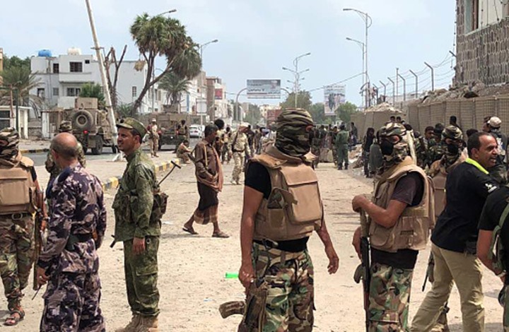 اشتباكات مسلحة بين فصائل أمنية في عدن صباح اليوم