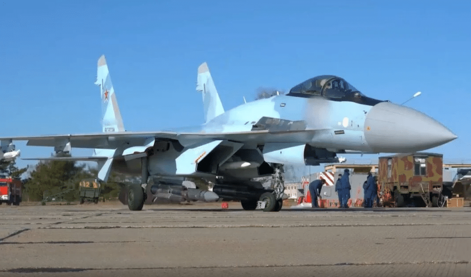 روسيا تستخدم صواريخ قديمة لسحب الدفاعات الجوية الأوكرانية