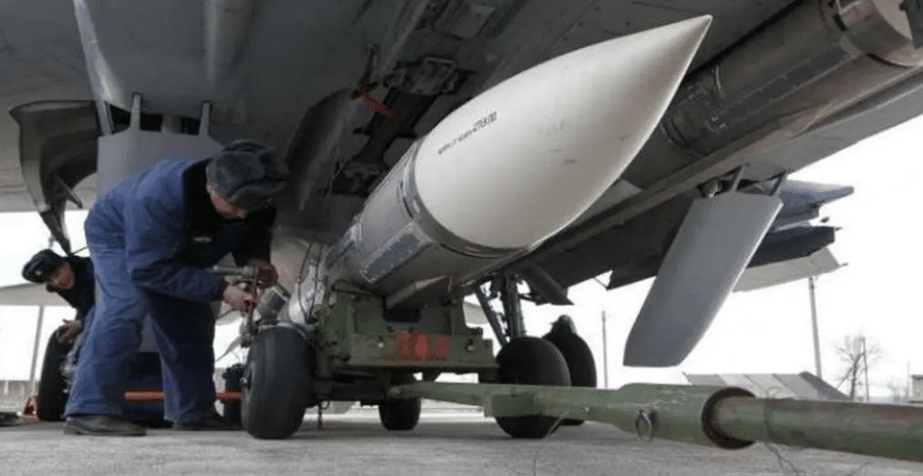 إستخدام روسيا للصواريخ الفرط صوتية يدفع البنتاغون "لهرش رأسه "
