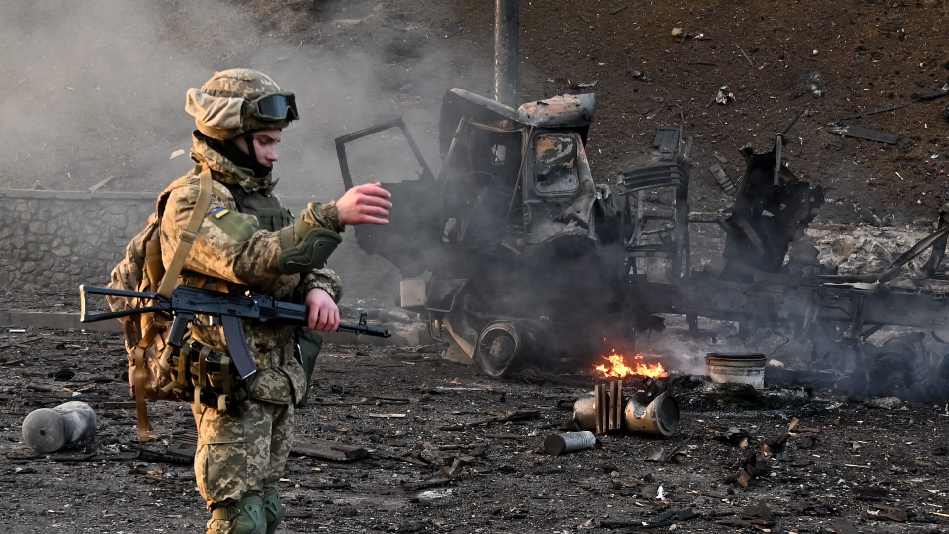 الحرب الروسية الأوكرانية تعصف بجيوب الأمريكيين وأمريكا تقترب من عتبة الألم