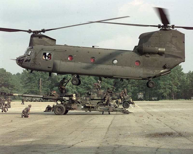 ألمانيا تعتزم شراء 60 طائرة هليكوبتر للنقل الثقيل من بوينغ