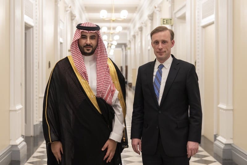 نائب وزير الدفاع السعودي يصل إلى واشنطن في زيارة رسمية