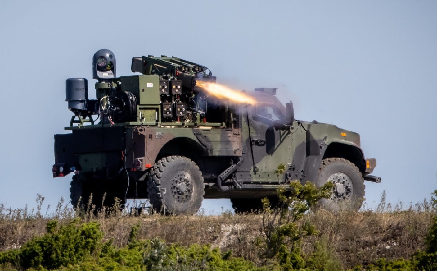 العمليات الخاصة الأمريكية تتلقى مركبة JLTV المسلحة بصواريخ إسرائيلية