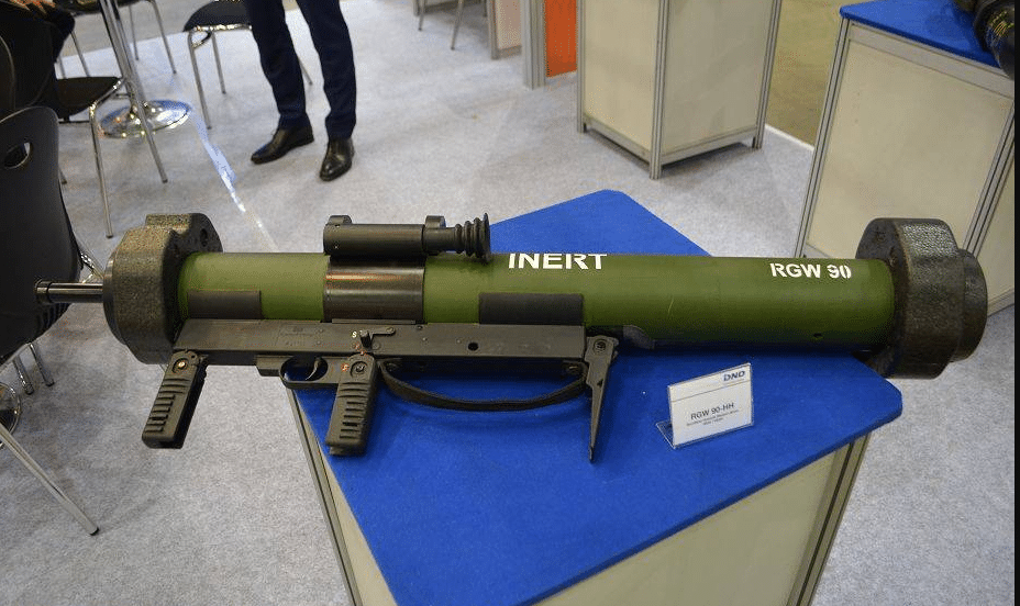 ألمانيا تسلم أوكرانيا أسلحة مضادة للدبابات والألغام من طراز RGW 90