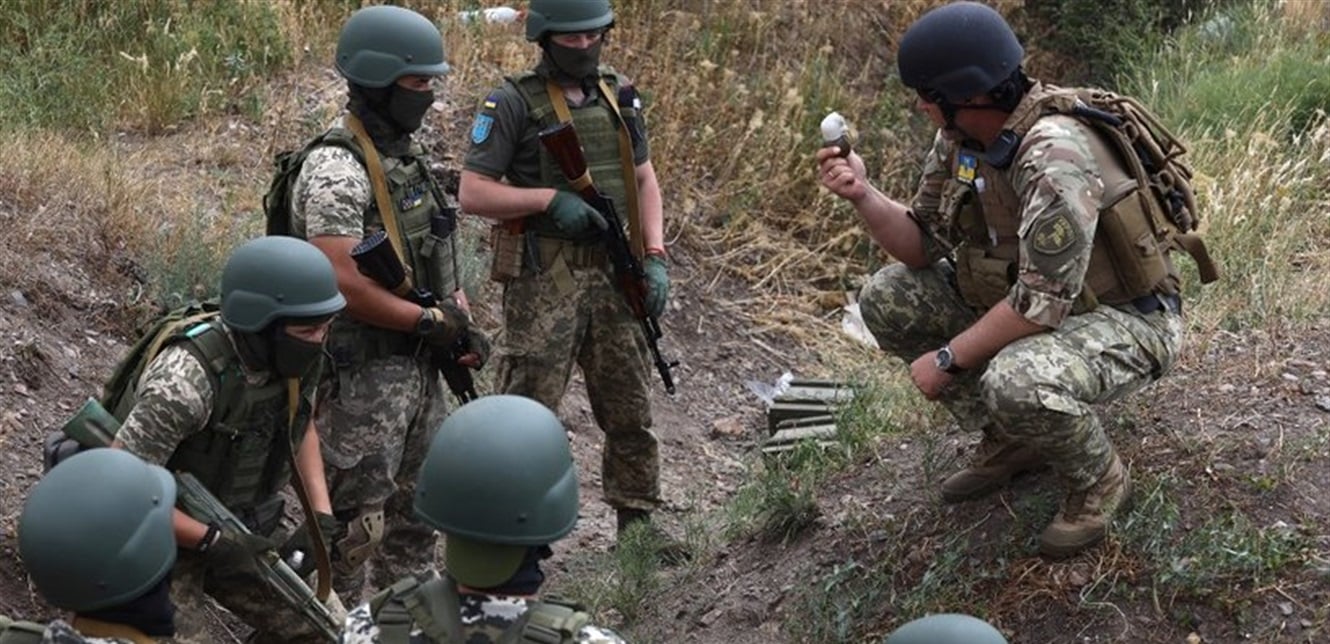 قوات خاصة عسكرية واستخباراتية تنسق تدفق الأسلحة إلى أوكرانيا