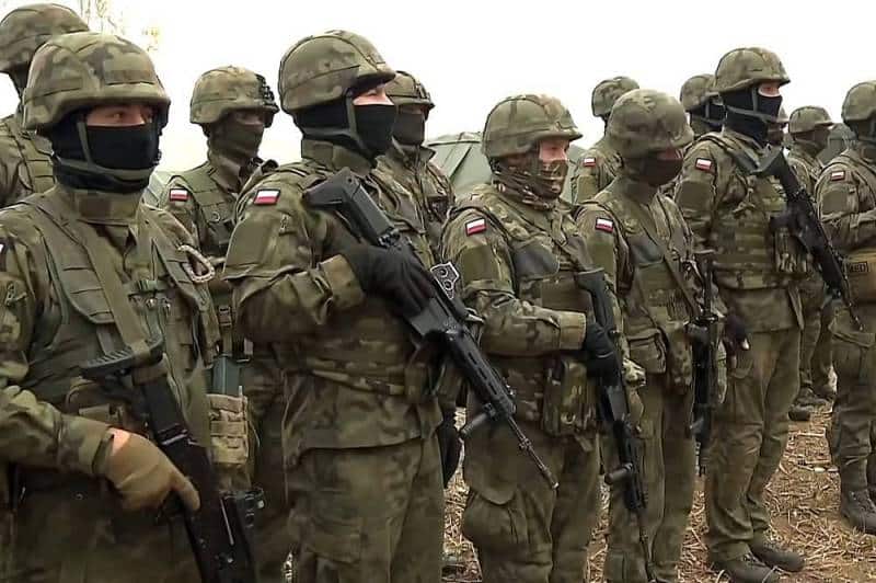 الجيش البولندي يستعد للتوغل في غرب أوكرانيا