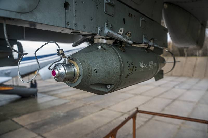 ما هي القدرات القتالية لطائرة النقل العسكرية الروسية من طراز Il-76؟