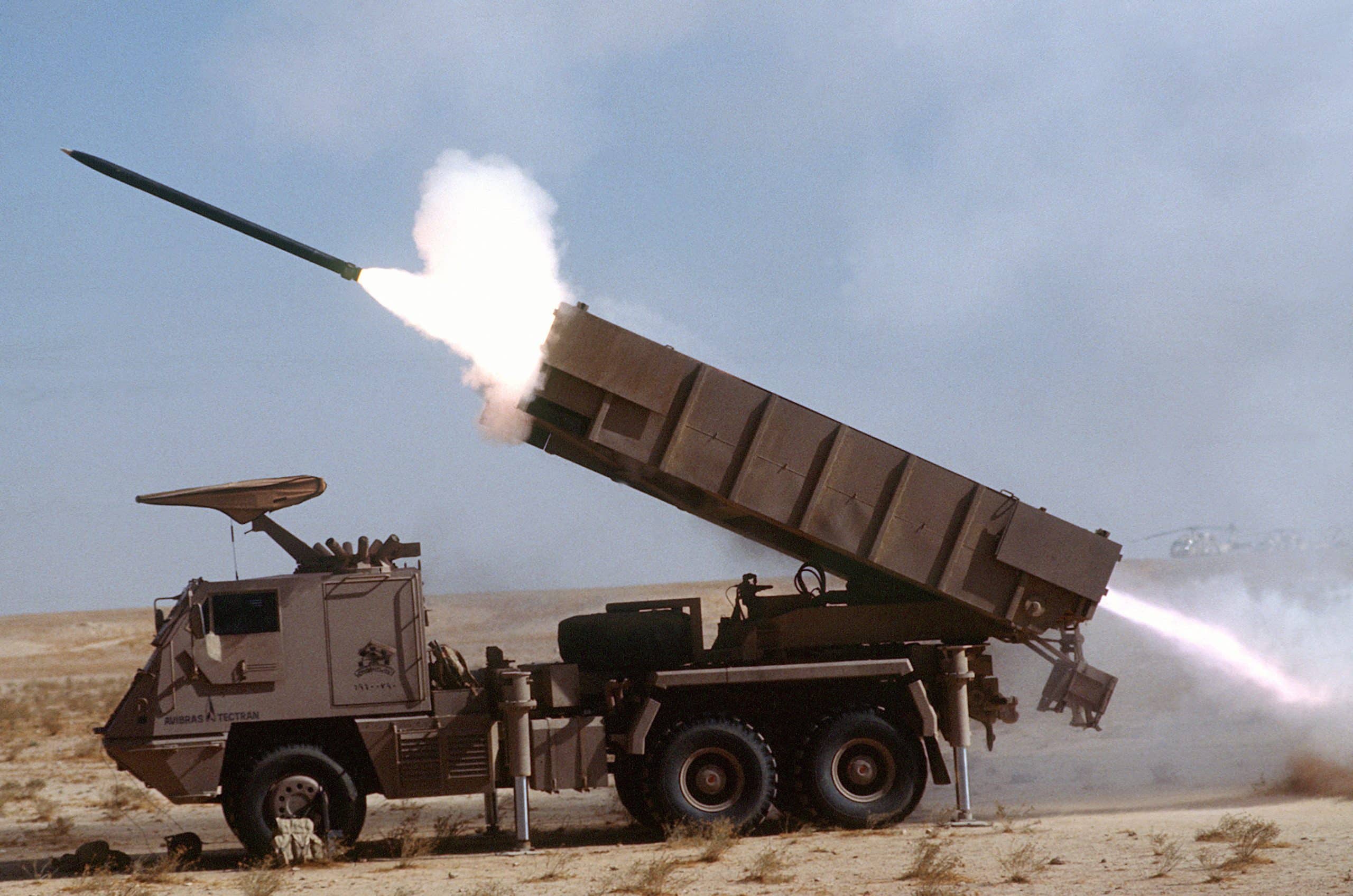 مصر تقترب من شراء صواريخ كروز البرازيلية من طراز AV-TM 300 ومنصات إطلاق Astros