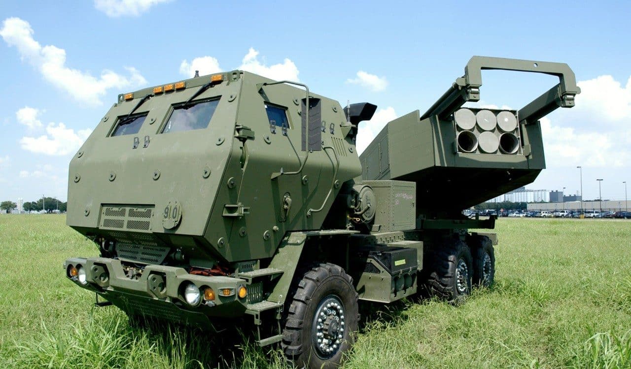 أمريكا تقدم صواريخ HIMARS لأوكرانيا وطائرات هليكوبتر