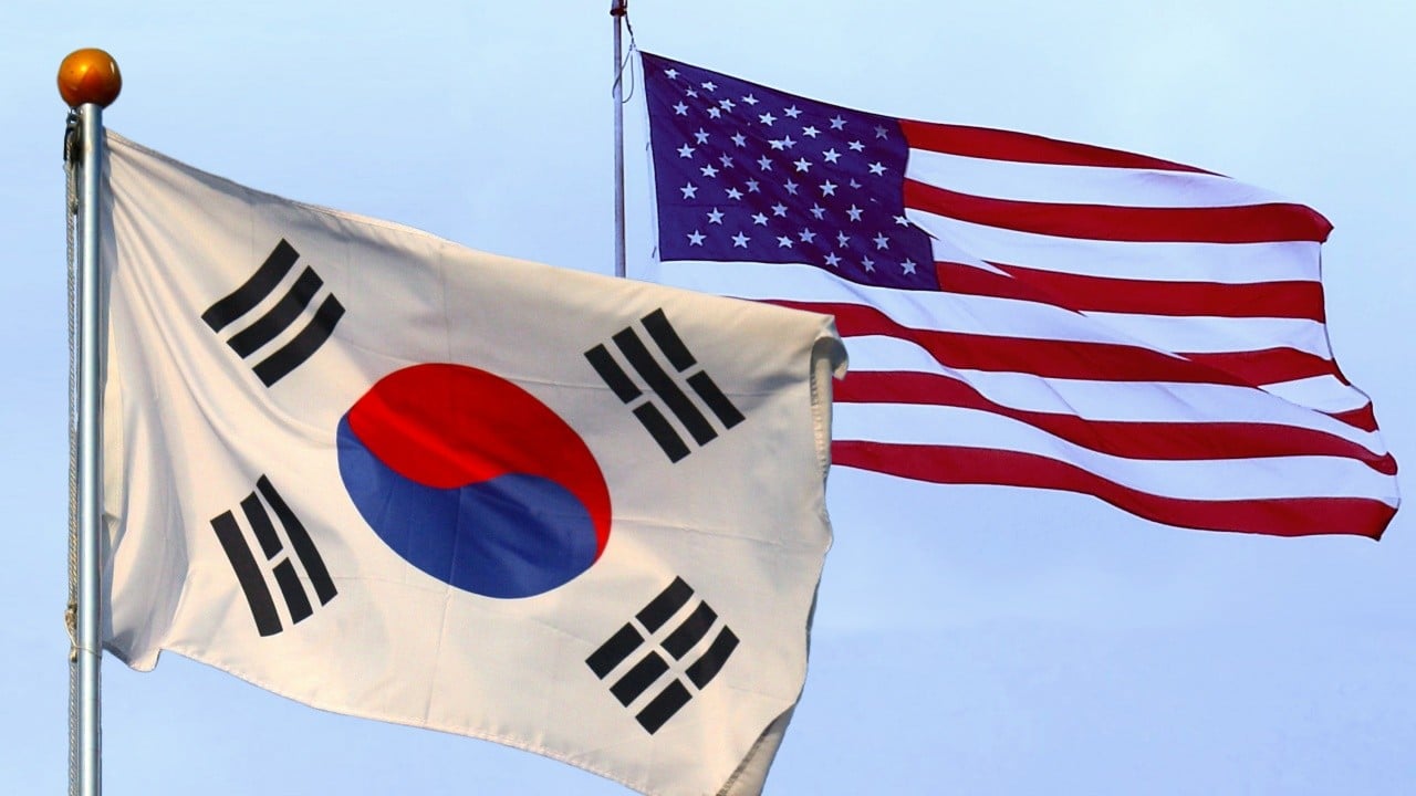 تدريبات نادرة بيد كوريا الجنوبية وأمريكا بمشاركة حاملة طائرات
