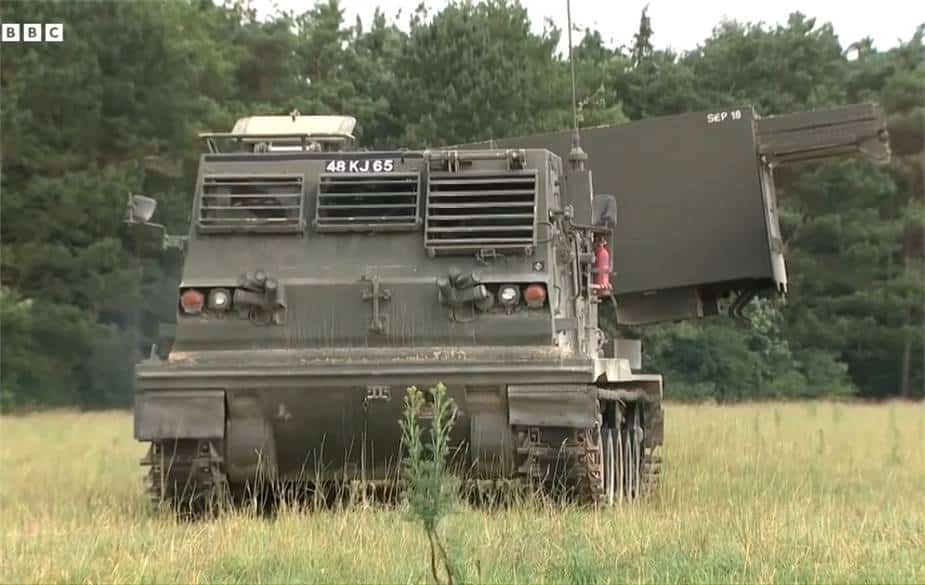 أولى قاذفات الصواريخ M270 MLRS تصل إلى أوكرانيا