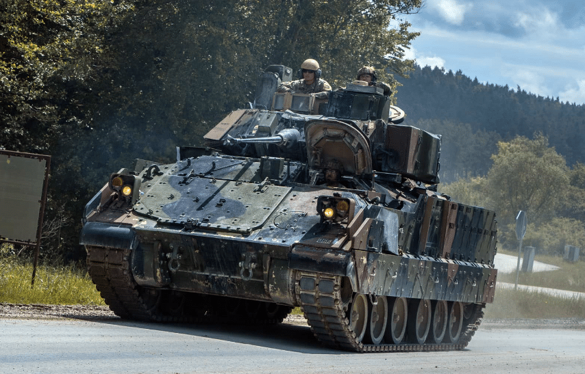 مركبة قتال المشاة M2A3 Bradley ..مراحل التطوير والمميزات