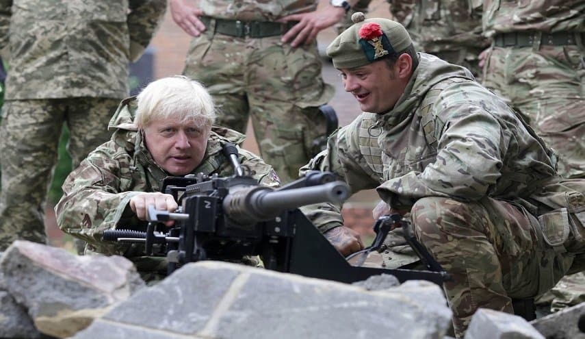 بريطانيا تتعهد بـ'إعادة بناء الجيش الأوكراني العاجز عن استرجاع خيرسون !!