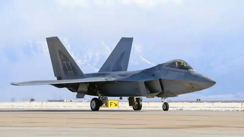 أمريكا ترقي مقاتلات F-22A  للهيمنة الجوية على روسيا والصين