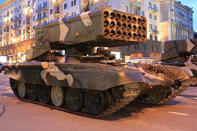 الجيش الروسي يستلم قاذفات اللهب TOS-1A الحديثة